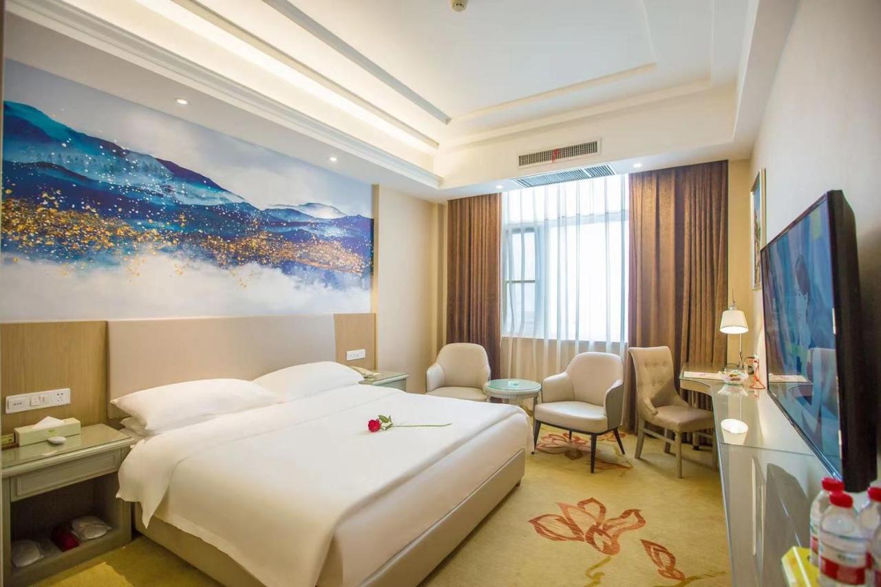Vienna Hotel Nanyang People Road Bagian luar foto